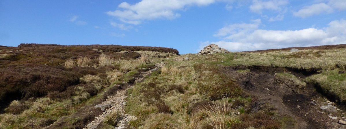 Cairn on Howden Edge